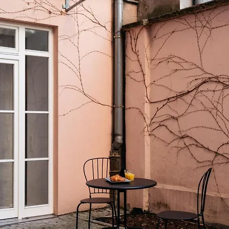 Art - Loftaffair Apartmán *